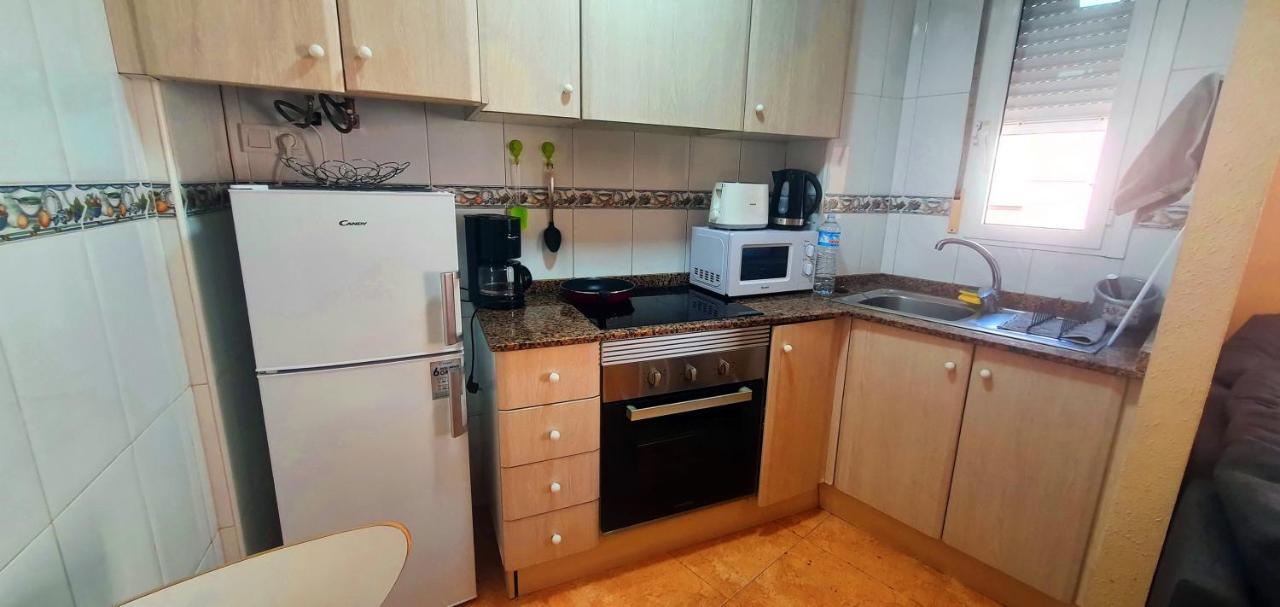 Isamar Apartamento Playa Del Cura Торевьиа Экстерьер фото