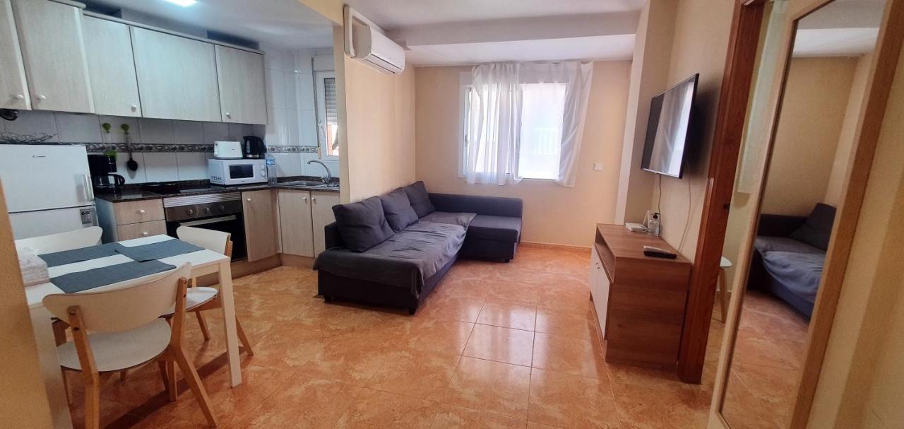 Isamar Apartamento Playa Del Cura Торевьиа Экстерьер фото